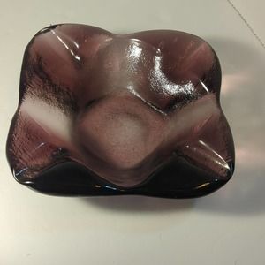 Mid Century Purple Glass Ash Tray. Cigar / Cigarette.